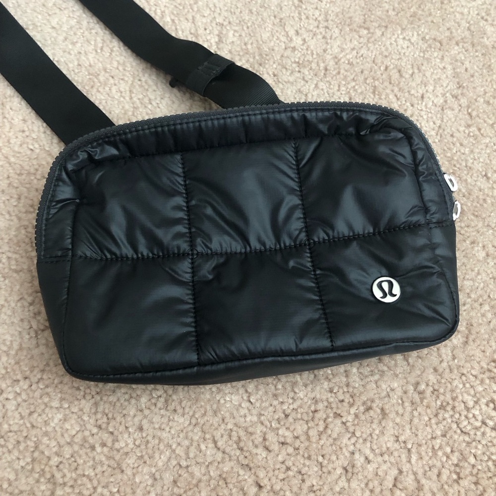 NWOT Lululemon Quilted Grid Black Belt Bag 1.5L